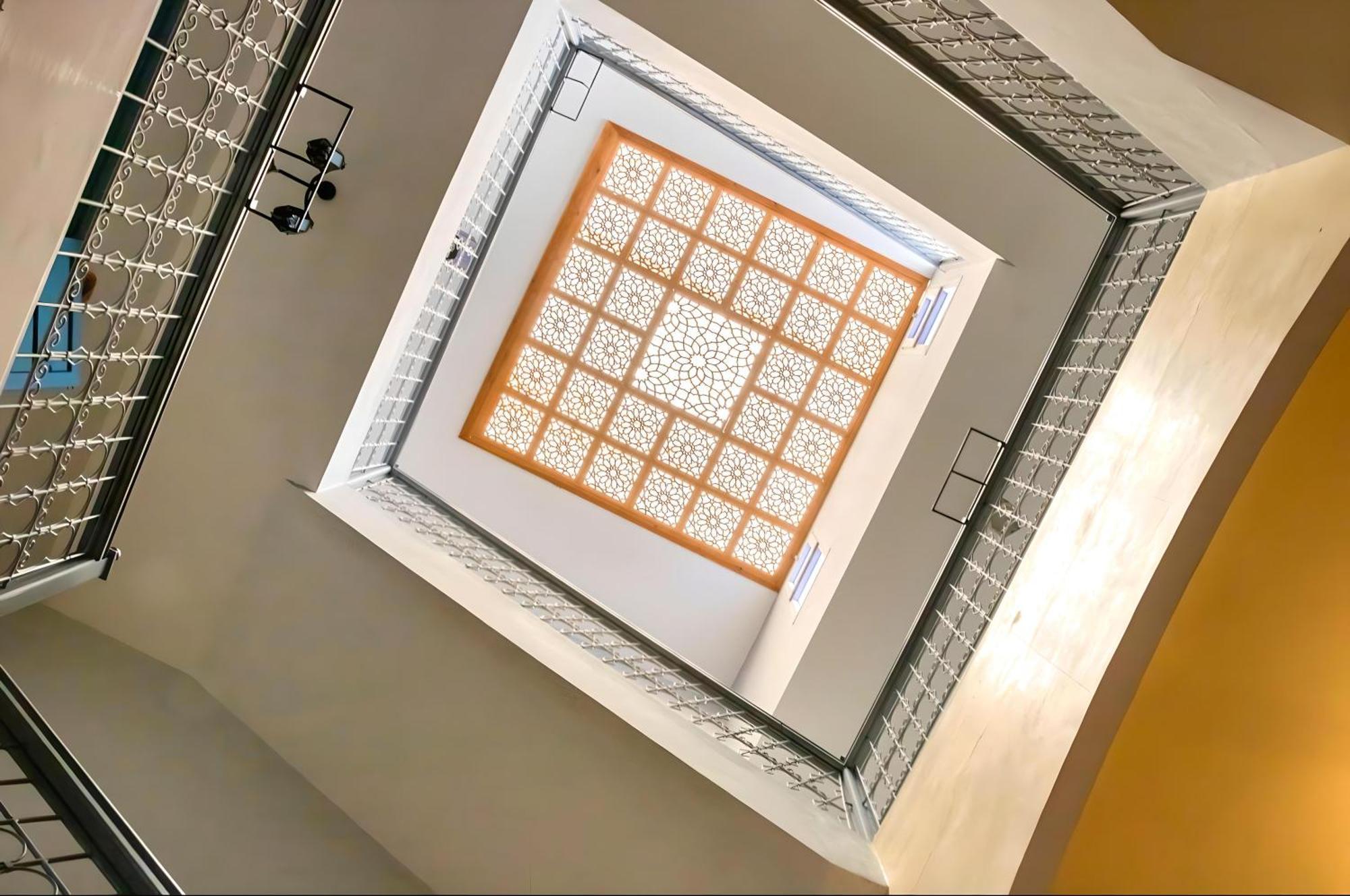 Tres Beau Riad A Marrakech Avec Piscines Marrakesh Exteriör bild